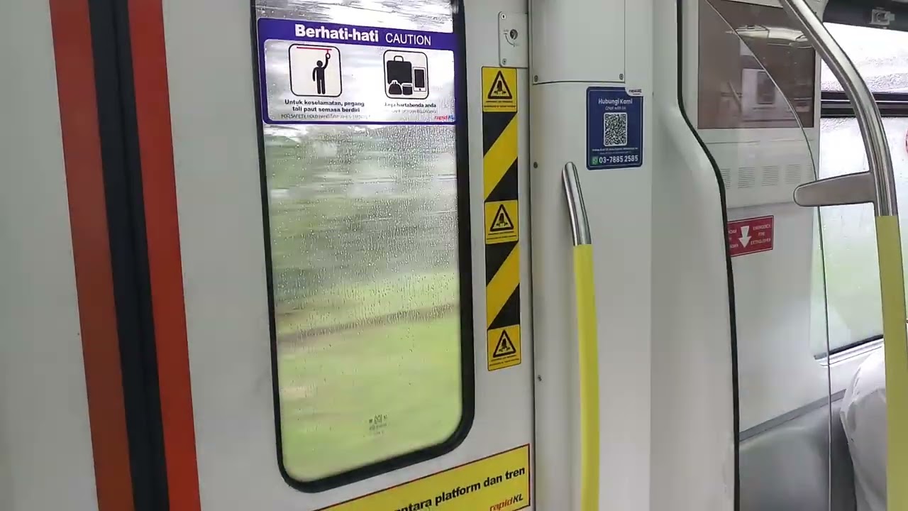 {Rainy Weather} Sri Petaling Line - CSR Zhuzhou 