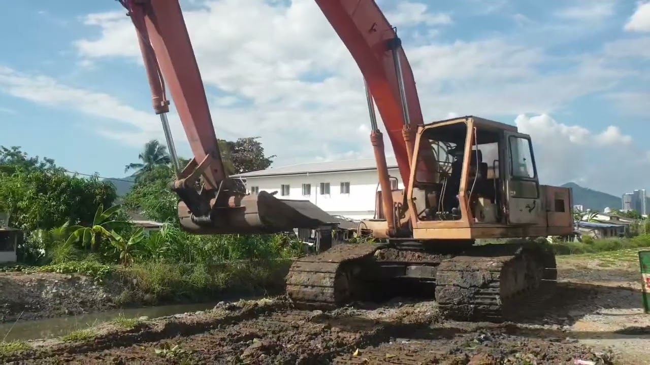 Hitachi Long Arm  UH 083 Test