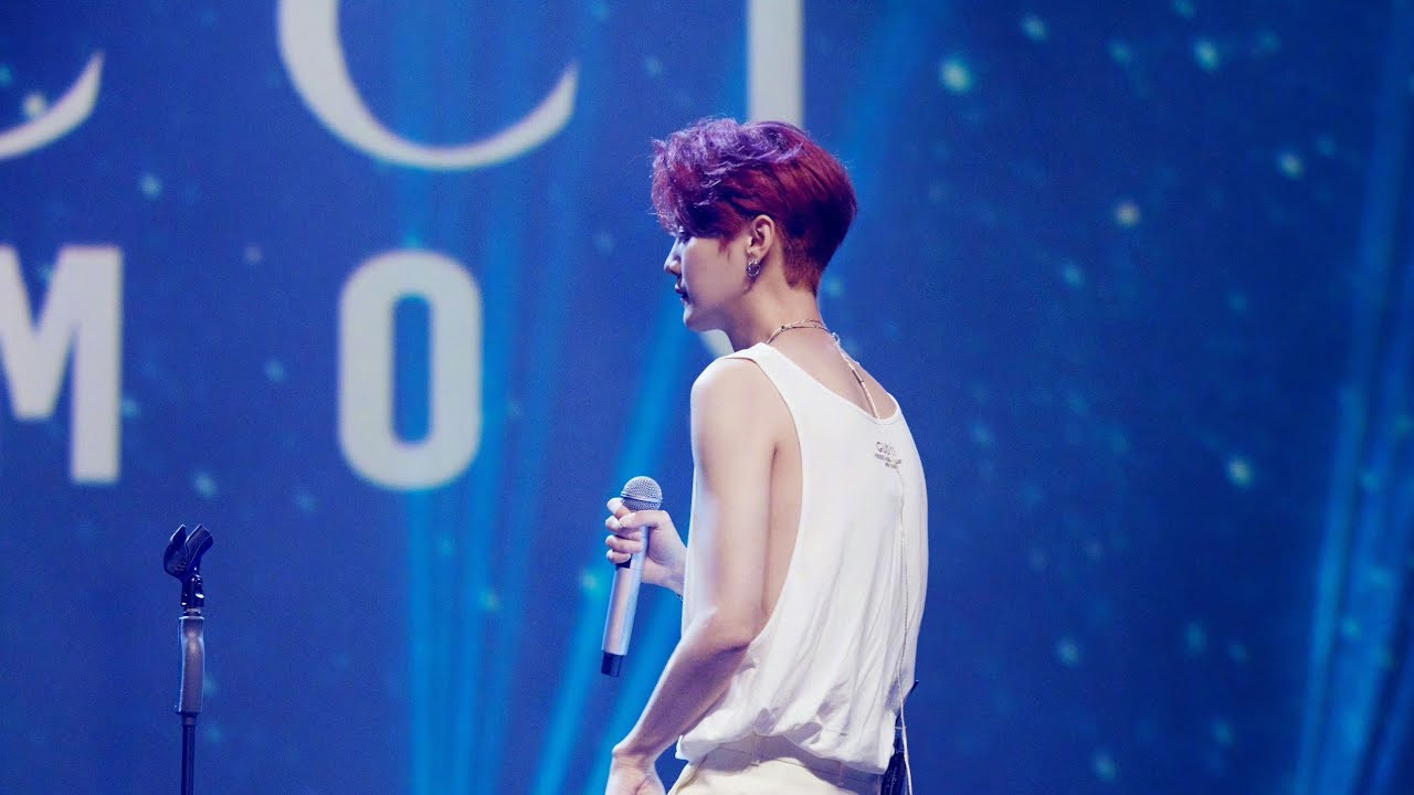 [Live Performance] Gucci Cosmo The Exhibition 27.04.2023 - Lost Star (Unplugged Cover) by LuHan 鹿晗