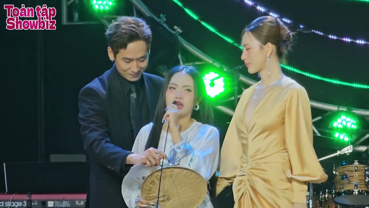 Phương Mỹ Chi khóc nức nở nhưng khiến mọi người cười xỉu khi nhận giải Gương Mặt Mới Xuất Sắc ở LSX