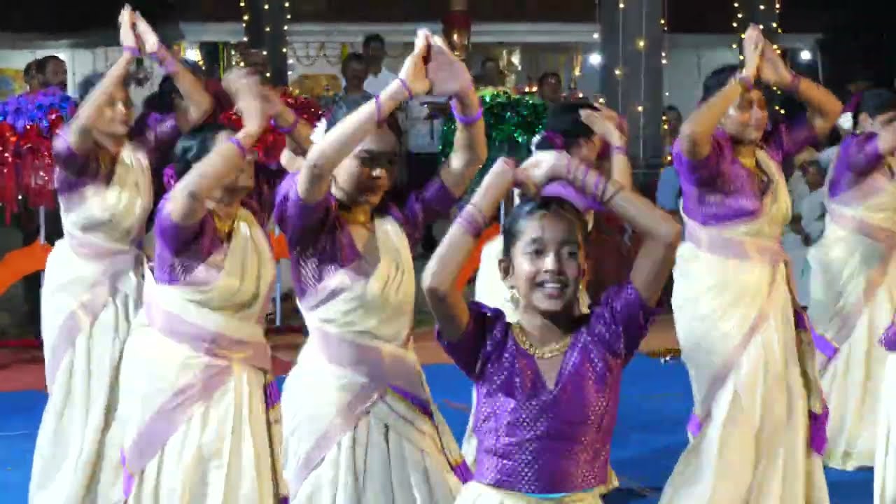 സുന്ദരിമാരായ നർത്തകിമാരുടെ അവിസ്മരണീയ പ്രകടനം | ഒരു അടിപൊളി കൈകൊട്ടിക്കളി ❤️#trending