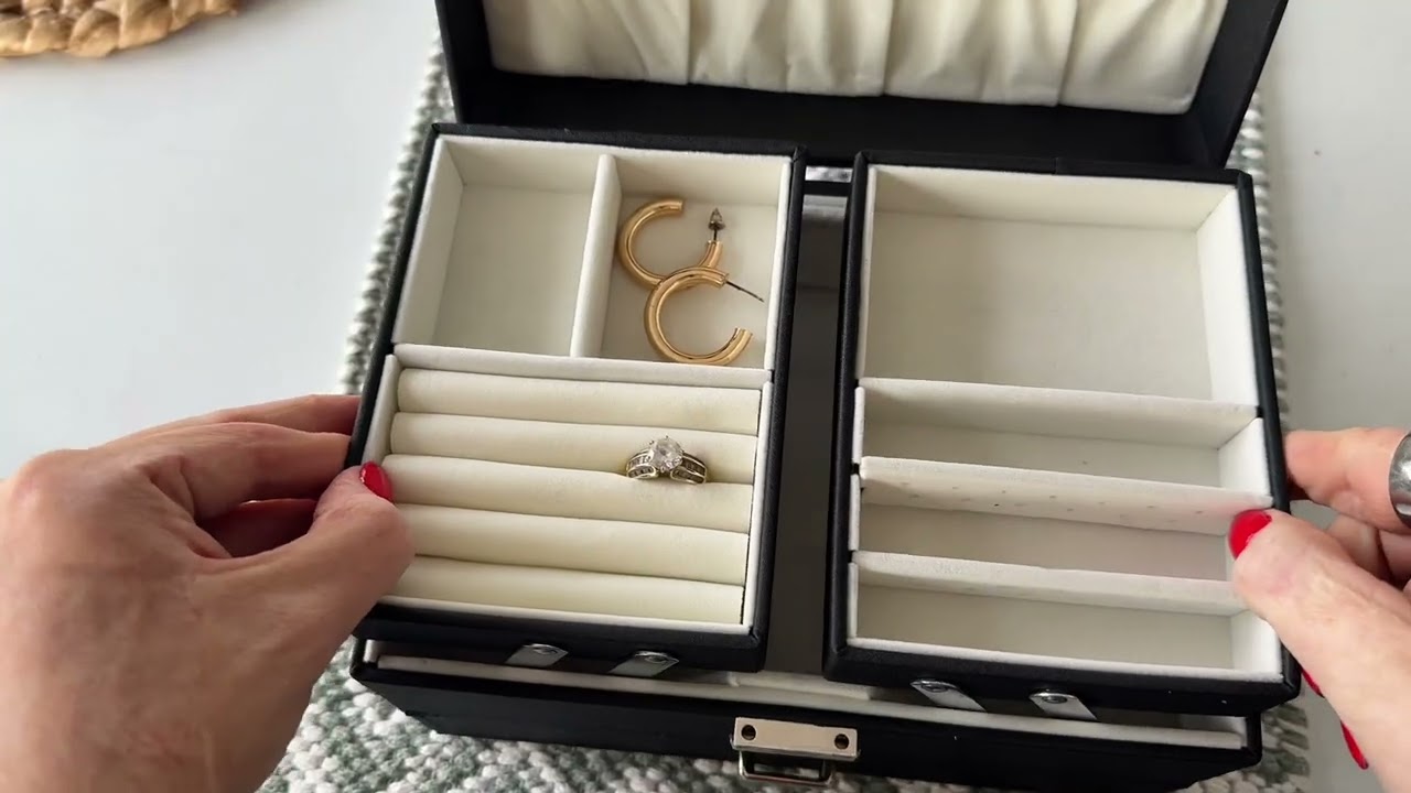 Jewelry Storage Box Review | Tangle-Free Necklace Storage + Ring & Earring Organizer