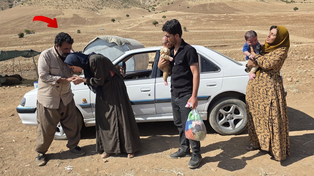 Maryam, Ayas's wife, meets Ayas's father: Fatima worries about being away from Amir