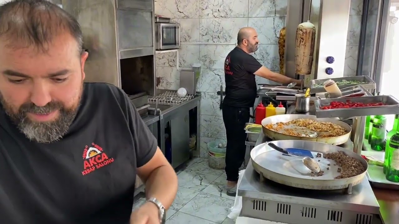 Hayırlı Cumalar ÇANDIR CUMA PAZARI Yasin’in mekanda yemek .!!! 4 yancı Pilav üstü çoban kavurma 