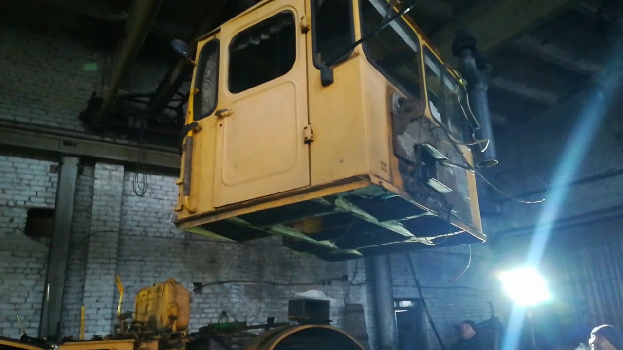 Трактор Кировец. Устанавливаю КПП.