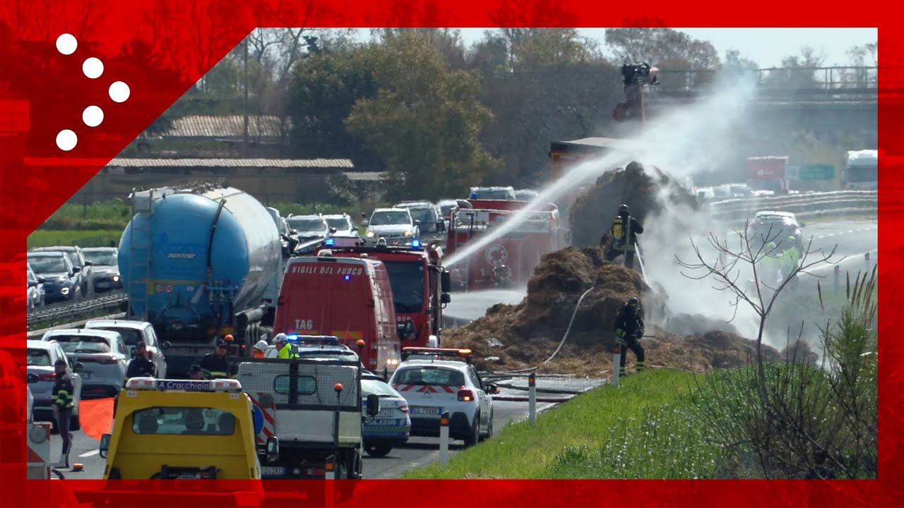 Incendio sull'A12, in fiamme camion carico di balle di fieno tra Torrimpietra e Cerveteri
