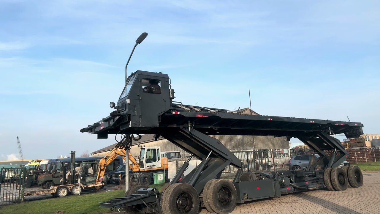K-Loader: Atap caterpillar A/S 32H-6 lift up and down test 