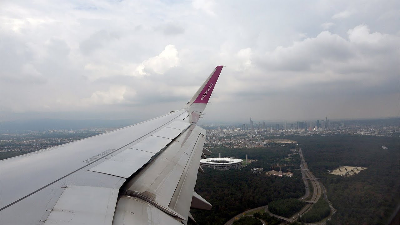 ОЧЕНЬ ЖИВОПИСНЫЙ ПОДХОД | Wizz Air Airbus A321-200 Посадка + такси в аэропорту Франкфурта (FRA)