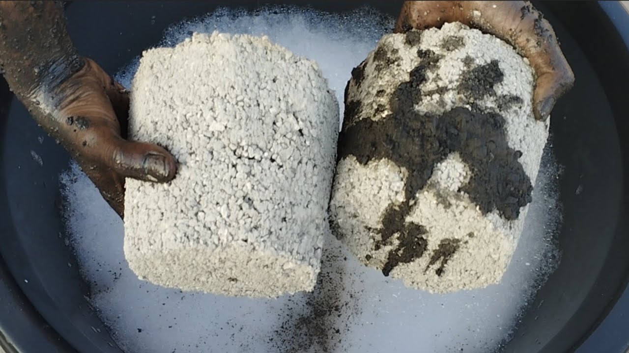 ASMR: White Gritty Crumbling in Water