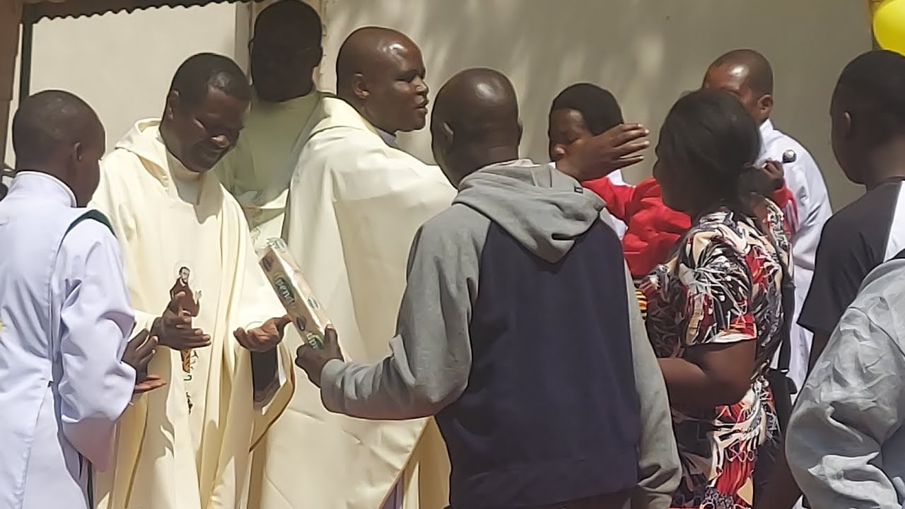 REV FR VINCENT  SHUMILA CELEBRATES  SILVER JUBILLEE. 