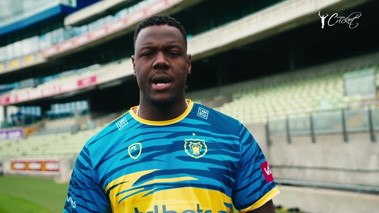 MASTERCLASS | Carlos Brathwaite: How to do a lofted drive | Complete Cricket