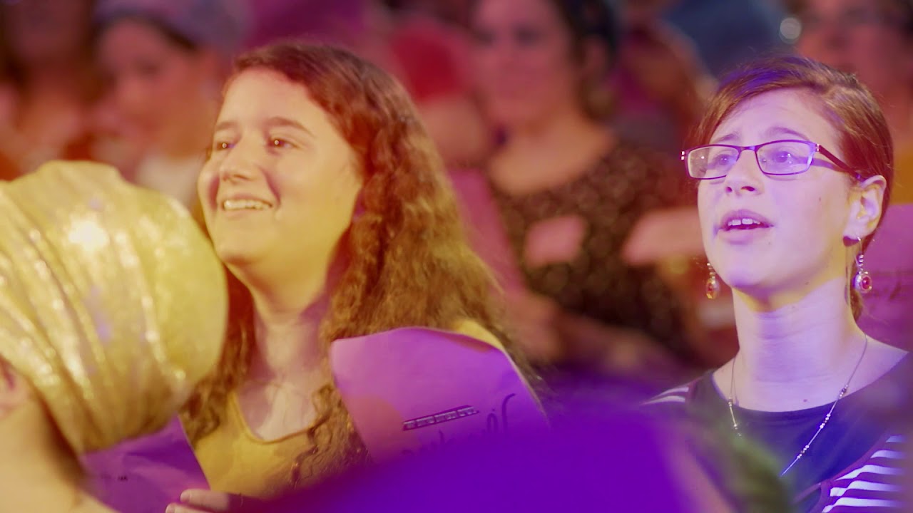 משהו חדש מתחיל - לשיר איתך נשים ונערות שרות יחד