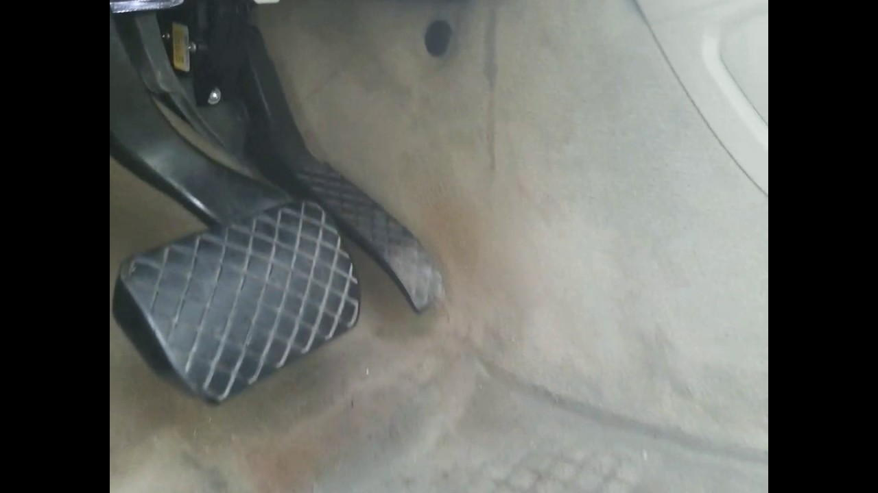 Audi q7 2008 had drain location