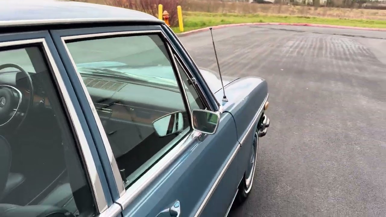 1972 Mercedes 250 Walk around 