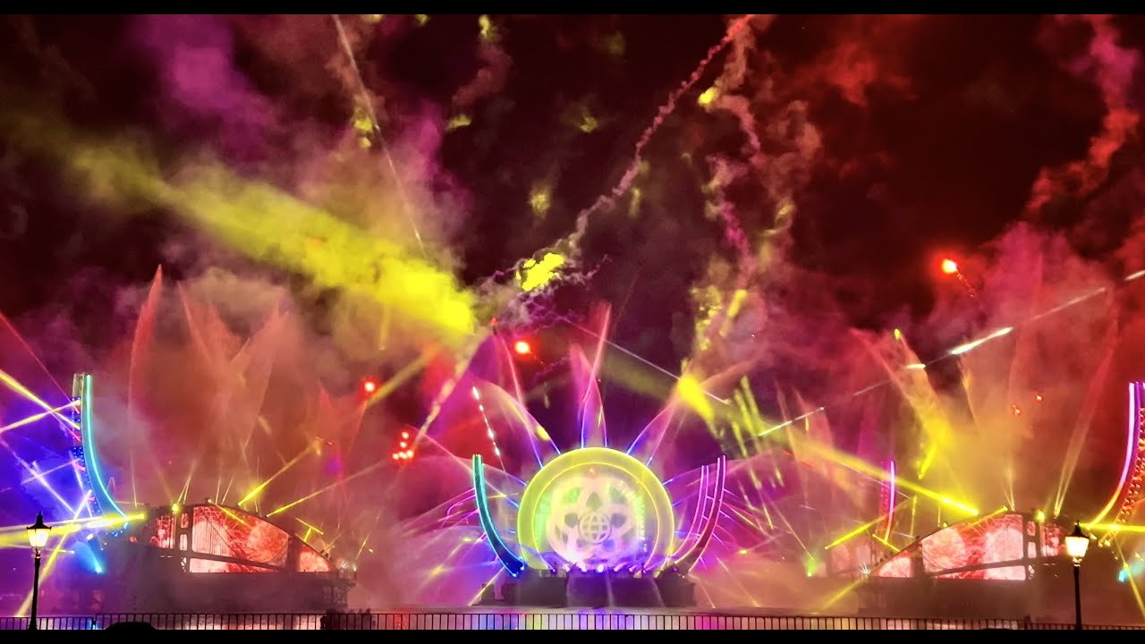 New Year&rsquo;s  Eve Fireworks  EPCOT WELCOME 2022 - 4K 60fps HQ