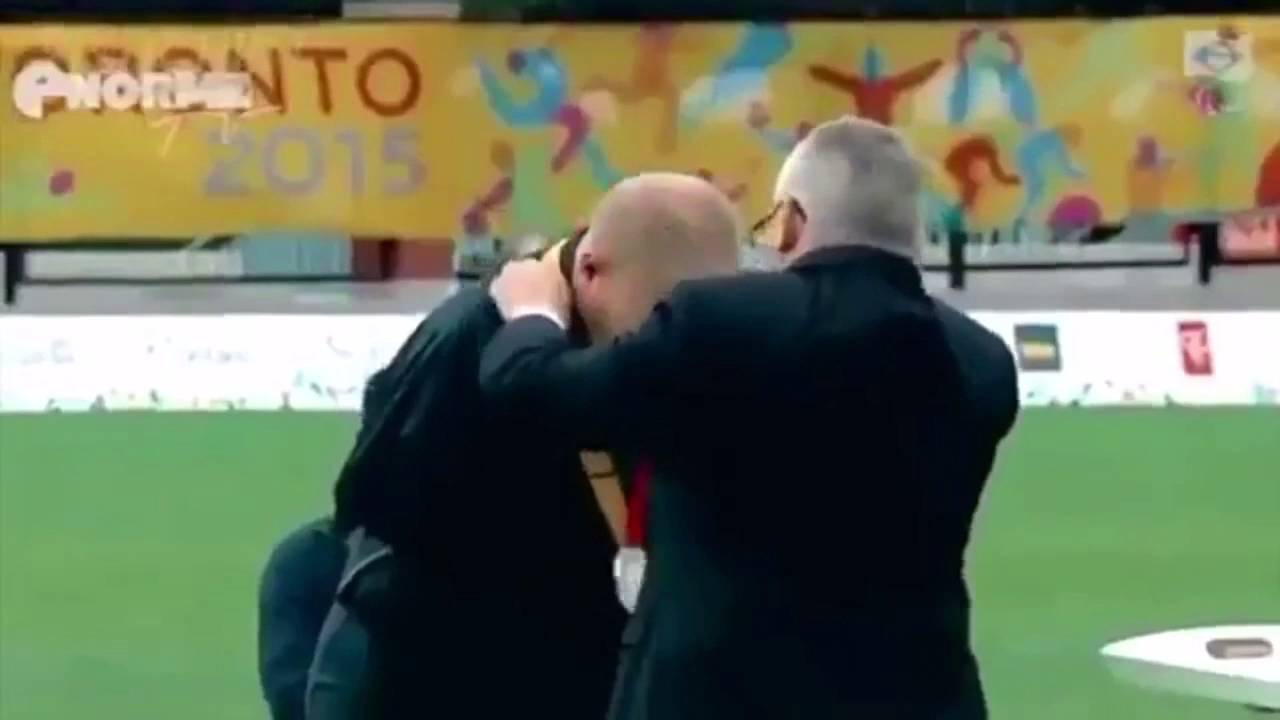 Le intenta dar la mano por error a un atleta paral&iacute;mpico | Tiro con Arco | Paral&iacute;mpicos | #Rio2016
