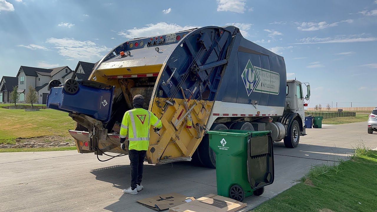 Waste Connections: Autocar WX64 McNeilus Rear Loader Garbage Truck