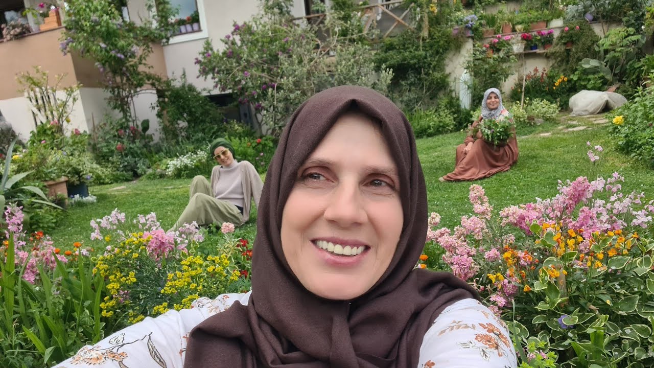 Alanya'dan Çiçek Dostlarımız ile Bahçemde Çiçek Derledik