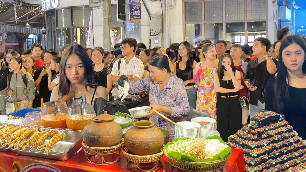 European Tries Authentic Asian Street Food for the First Time 🇪🇺🍜