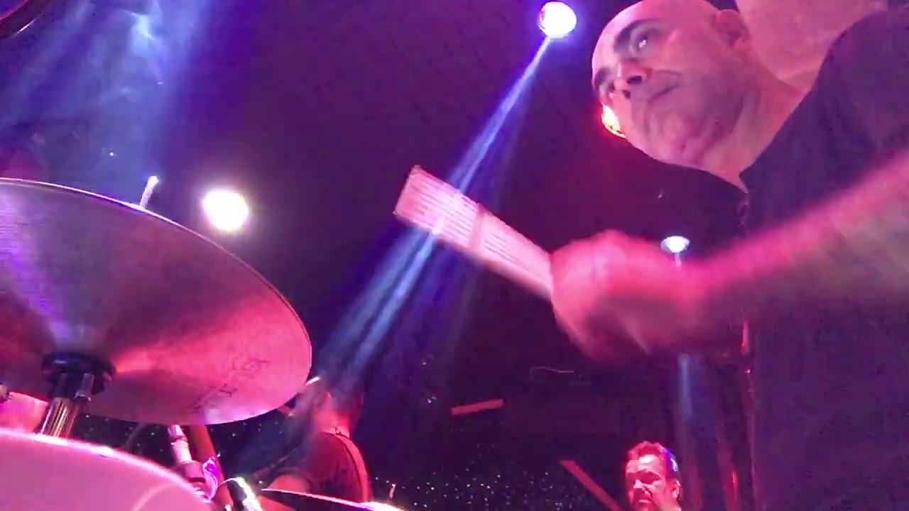 ZEKİ BAR SAHNESİ KİM BU GÖZLERİNDEKİ YABANCI #arabic #drums #drummer #percussion #percussionist