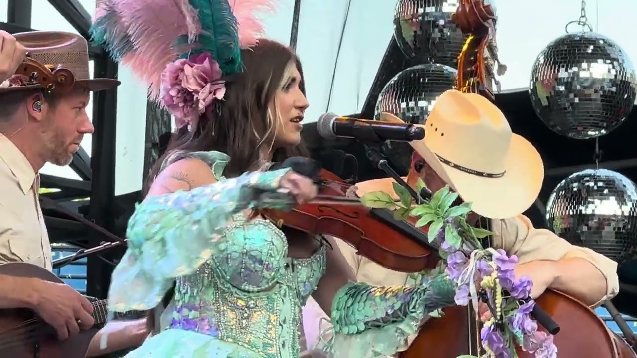 Sierra Ferrell, “I Could Drive You Crazy,” (Westville Music Bowl, New Haven, Conn, 5/21/24)