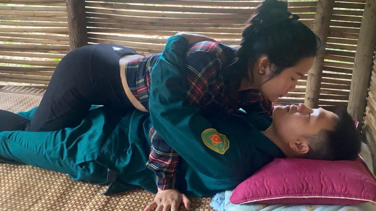 The heartwarming story of a single mother and a kind young man - building a new home to survive.