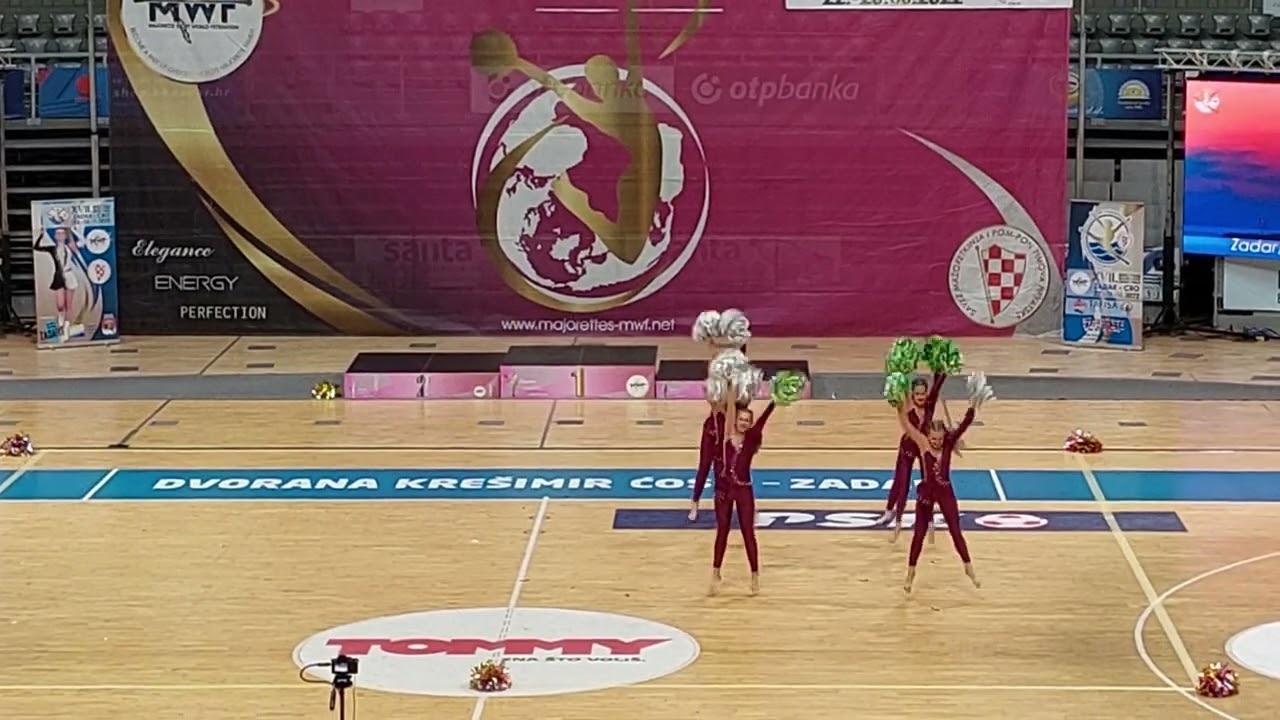Mažoretky GYTTA - mini pom junior