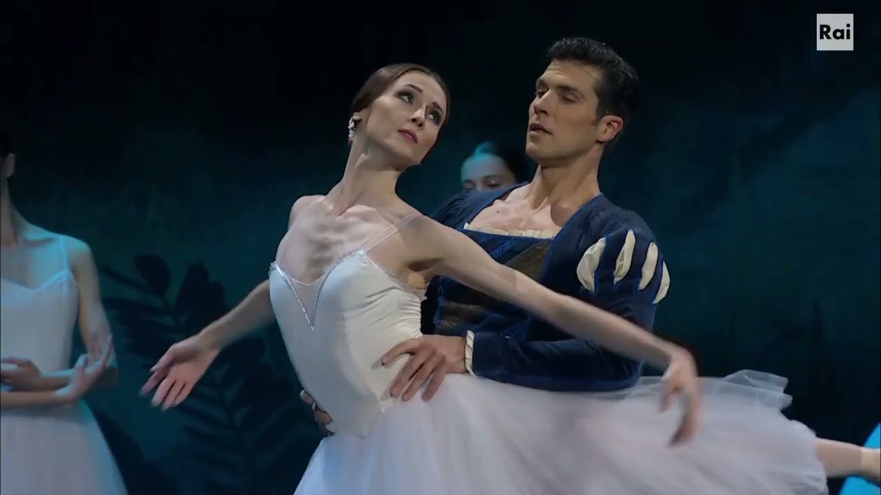 Svetlana Zakharova & Roberto Bolle in Giselle's act II pas de deux – Italian TV show 