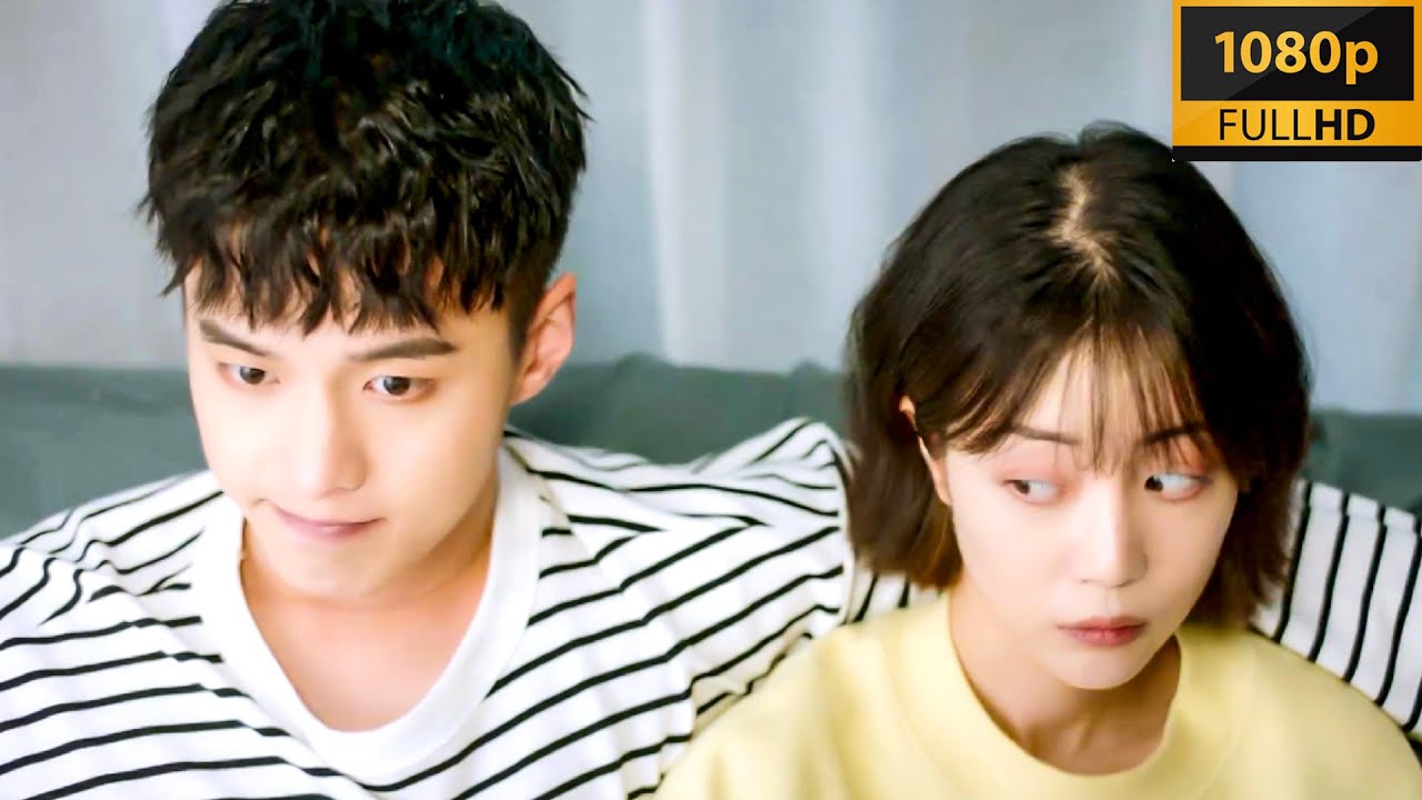 【New Movie】姐弟深夜看刺激電影，姐姐動情邀弟弟一起睡💗 #何与 #李溪芮 #我的邻居长不大