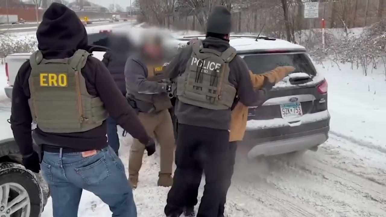 Miles de personas se manifiestan en Minneapolis en una nueva jornada de protesta contra el ICE