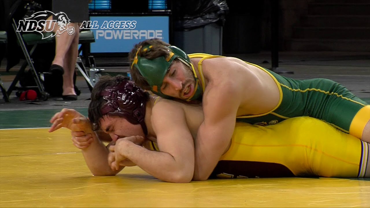 NDSU Wrestling Defeats Central Michigan 19-16