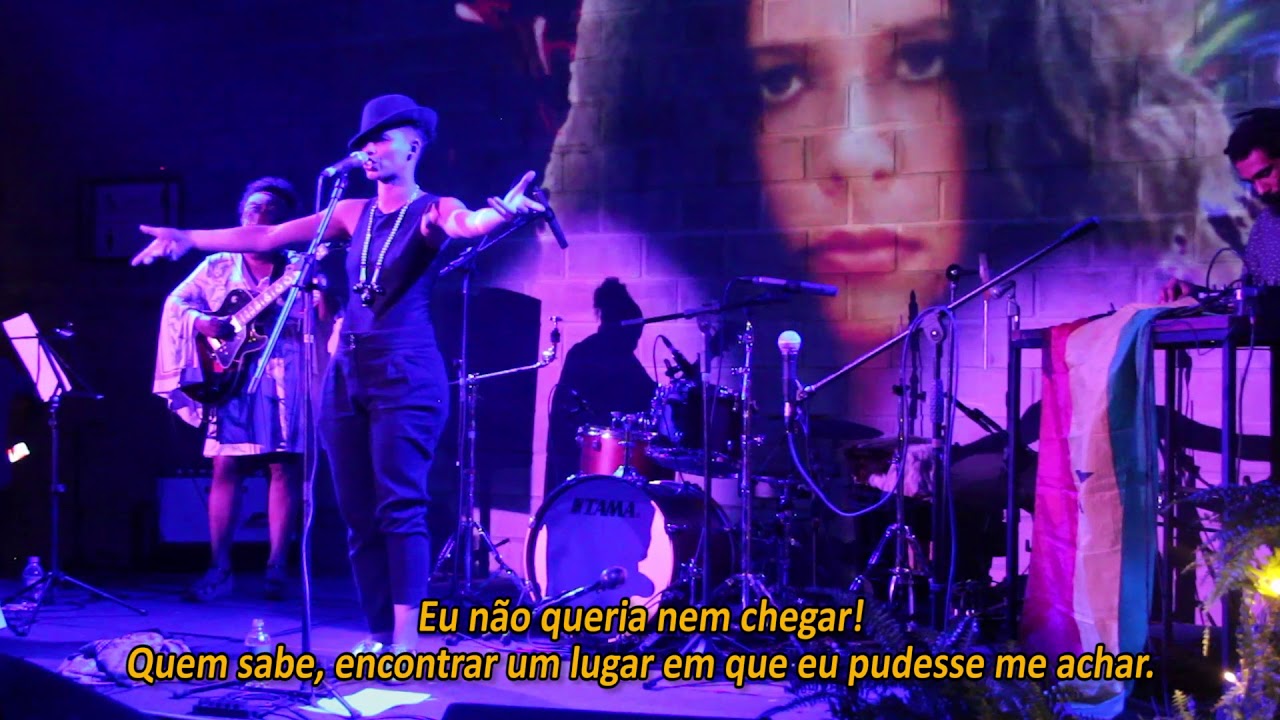 L&iacute;dia Polissemia (Dallet) e Marlene Souza Lima ao vivo no Meu Nome &eacute; Gal - Vapor Barato/Eixo