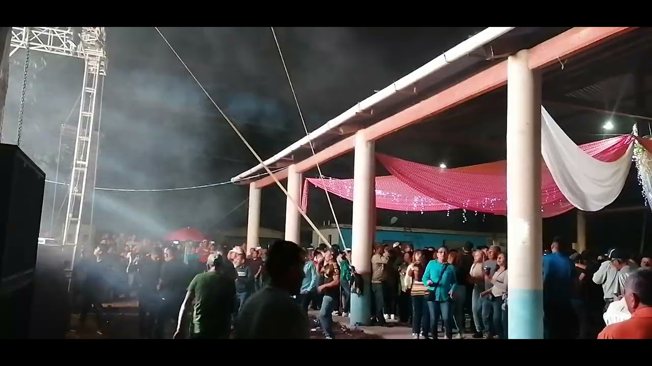 André Villanueva y su grupo Selva negra En San Lorenzo... #baile2025 