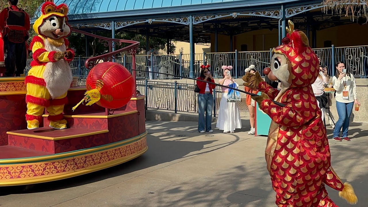 Year of the Horse! Mulan’s Lunar New Year Procession! // Disney California Adventure