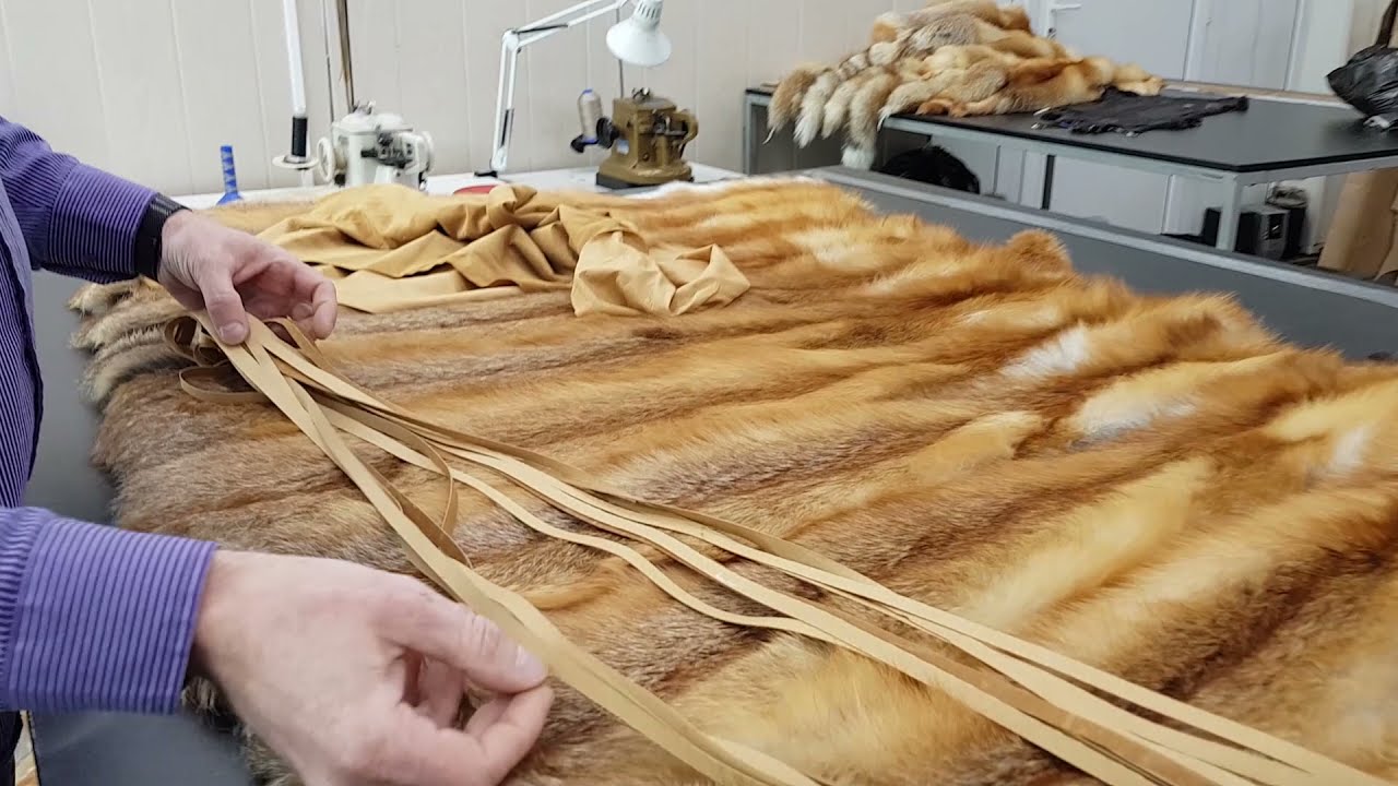 Шуба из меха лисы