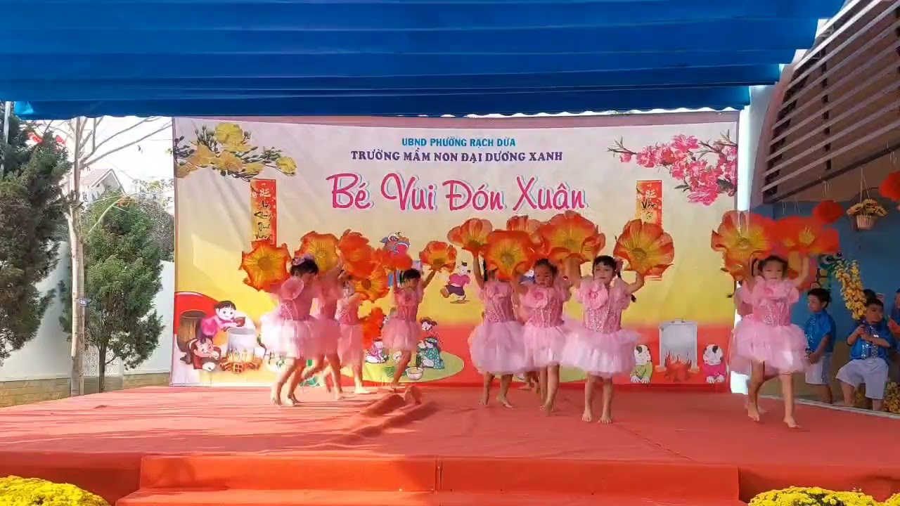 Văn nghệ chào xuân 2026