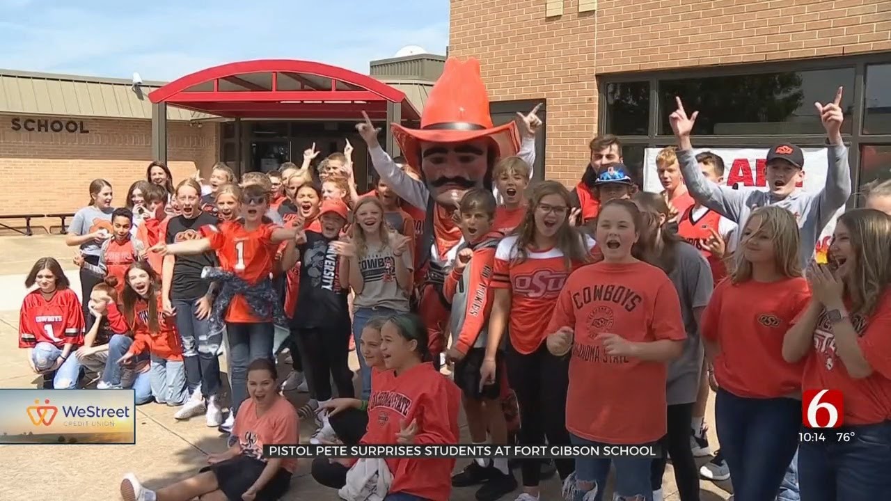Pistol Pete Surprises Students At Fort Gibson Public School