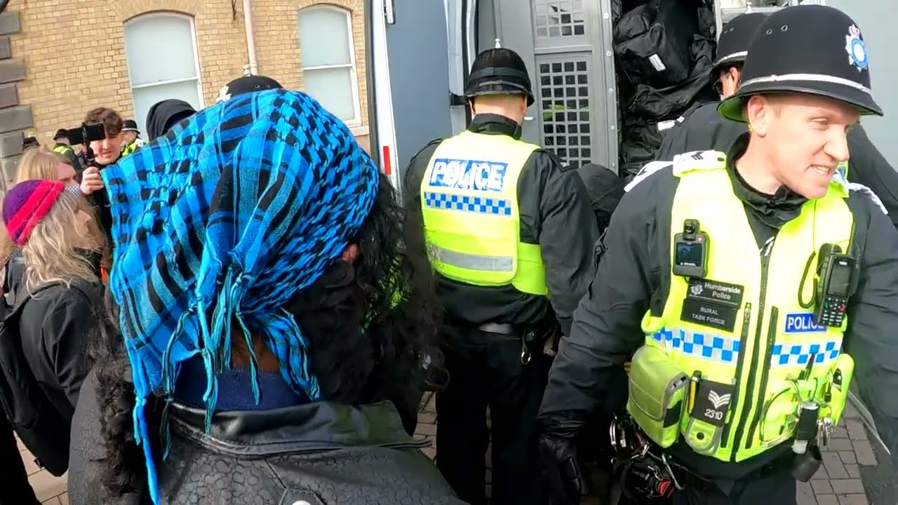 🚨 LIVE | UKIP March For Remigration & Counter Protest 📍 Hull