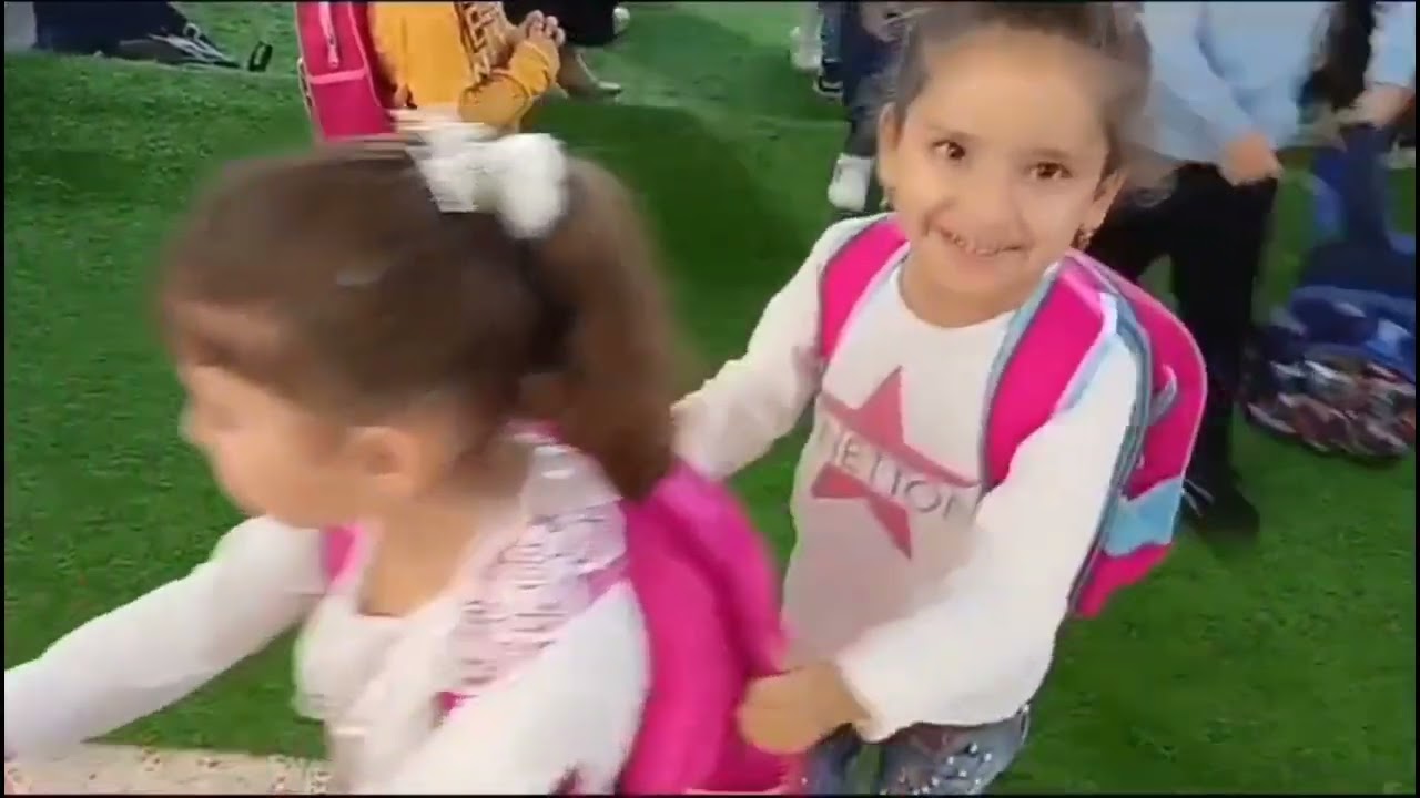 ما اجمل الحياه وسط الاطفال وما ارق الحياه واحسن الحياه الا بوجودك وسط ابتسامه الاطفال 🥰❤️