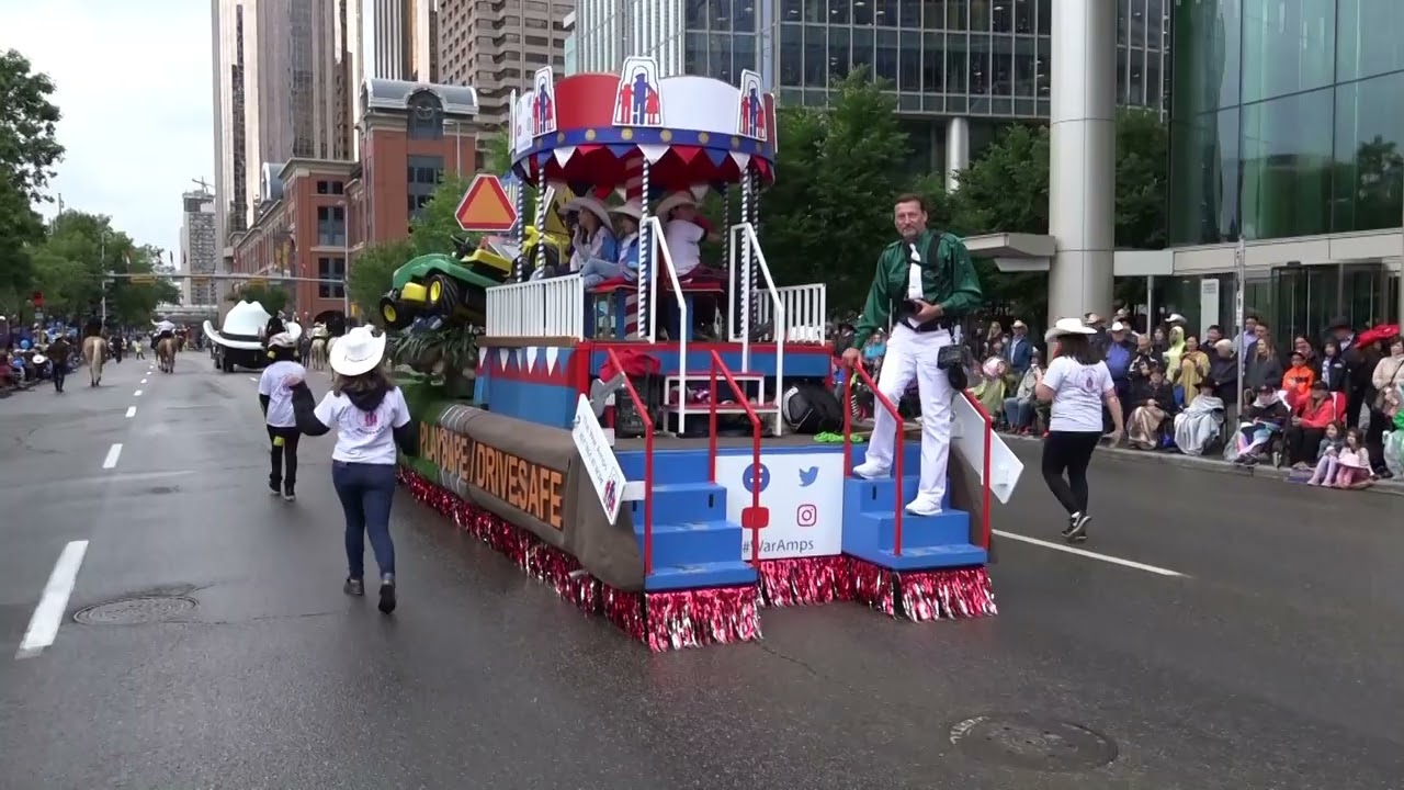 2019 Fanfarenzug Dresden e. V. bei der Parade zur Eröffnung der Calgary Stampede