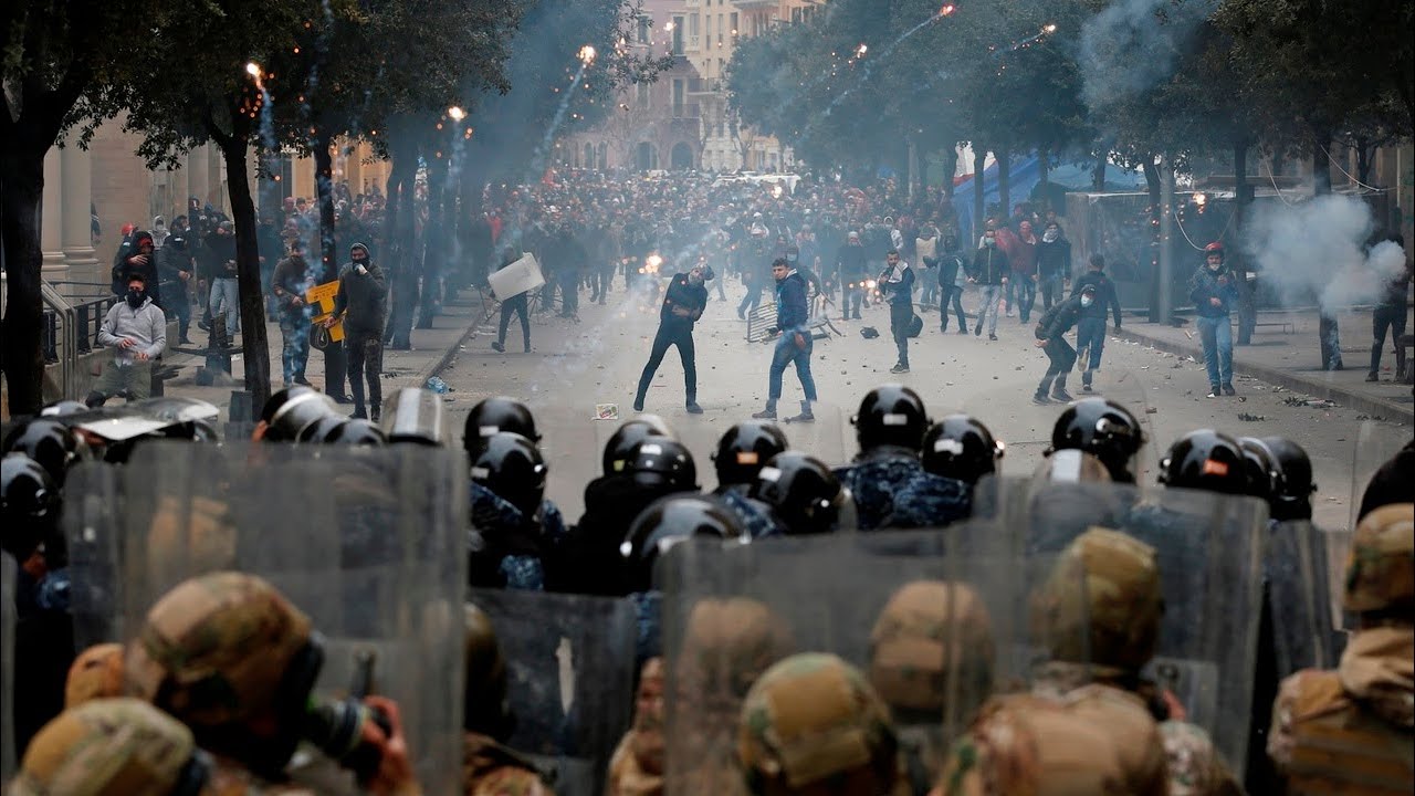 Lebanon security fires tear gas and water cannon at protesters