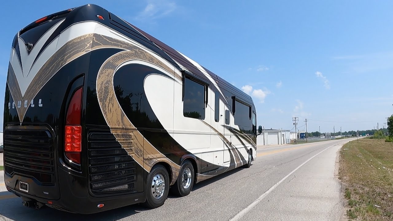 САМЫЙ КРАСИВЫЙ ИНТЕРЬЕР ДОМА НА АВТОДОМЕ 2022 ГОДА, КОТОРЫЙ Я ВИДЕЛ — NEWELL COACH 1730