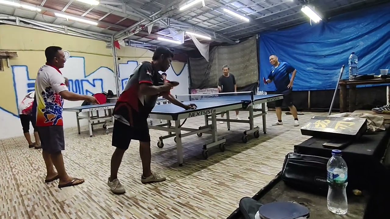 Final adu pojok