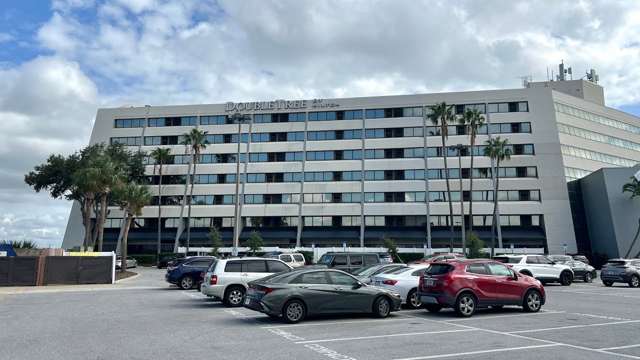 Full Tour of DoubleTree by Hilton on Tampa Bay | Hotels in Tampa, FL | Free Cookies & Great Location