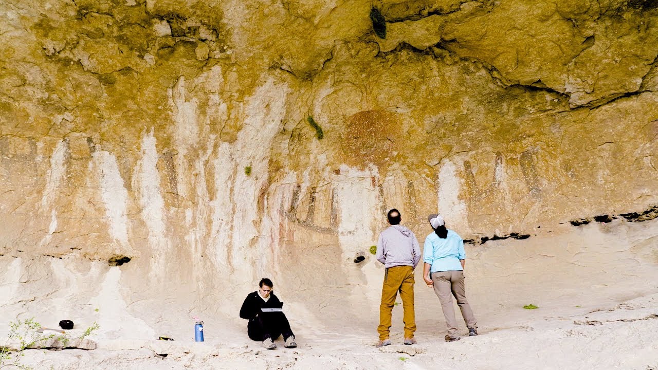 This Group Is Documenting Texas' Ancient Murals Before They're Wiped Out by Climate Change
