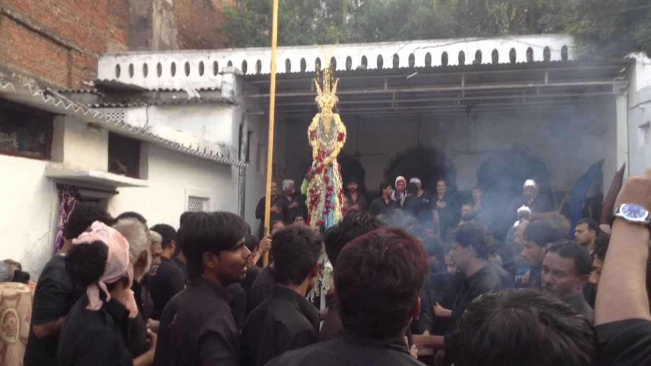 Groh-e-Shaidae Abul Fazl on 10th Moharram 2014-15 at Ashur Khanae Jamshed Ali Khan Abedi Part 1
