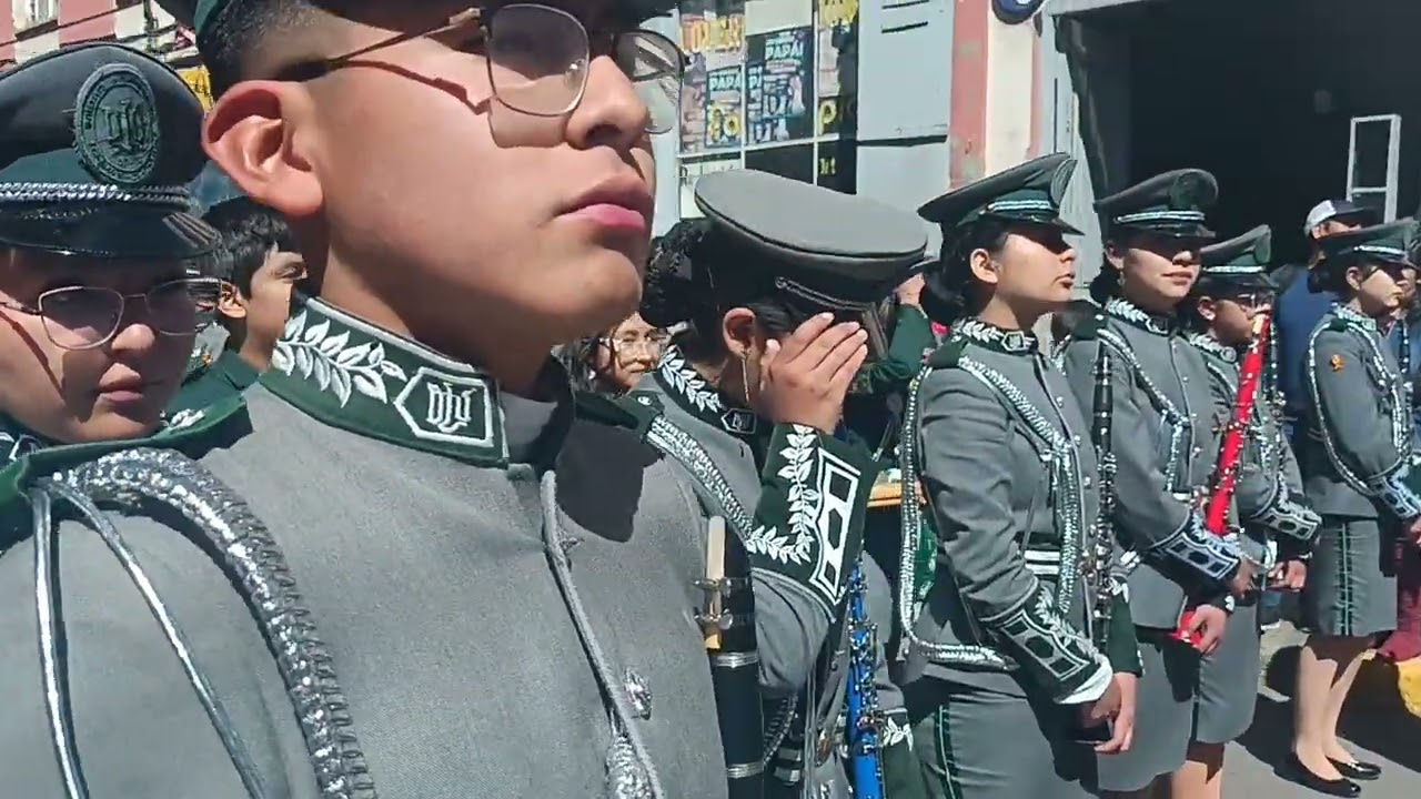 FUSION DE BANDAS JORGE OBLITAS RINDEN HOMENAJE EN SU  BICENTENARIO A BOLIVIA 2025