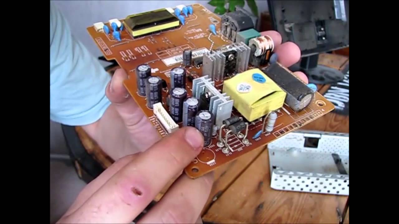 R&eacute;parer une TV &eacute;cran plat en panne.