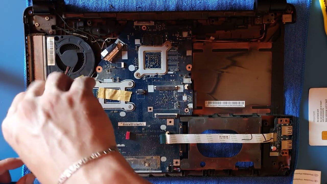 Acer Aspire E1 - 570G clean fan and upgrade hard disk ssd