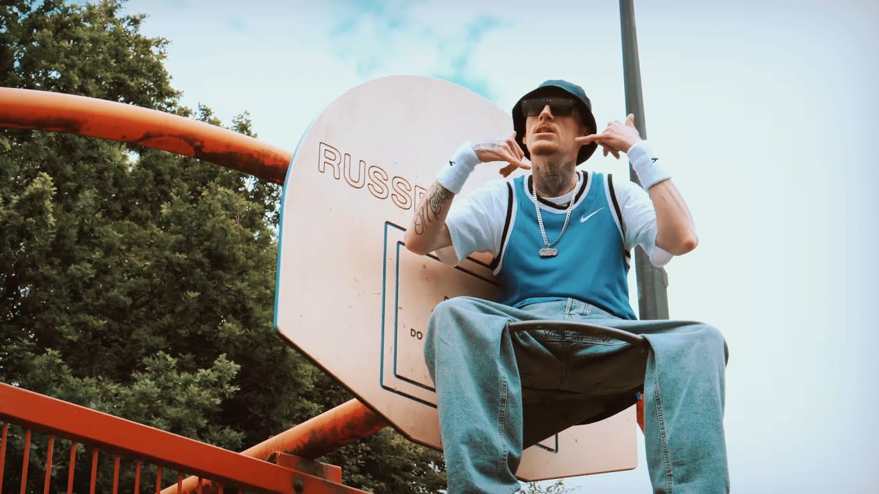 Smokey Vee - Oldschool [Music Video]